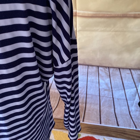 Cute top. Blue and white strips . 3/4 sleeves. Hooded.. very comfortable . - Picture 7 of 11